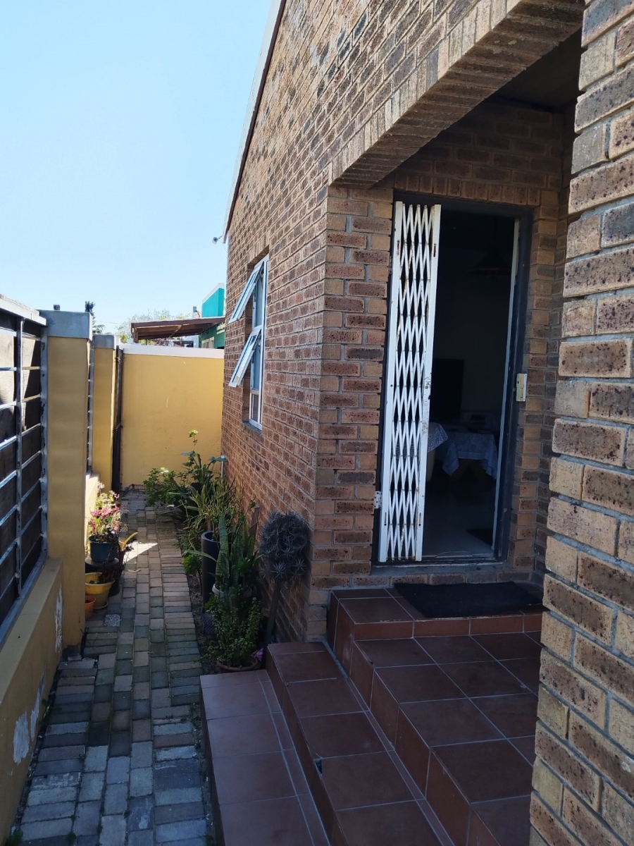 4 Bedroom Property for Sale in Erica Township Western Cape